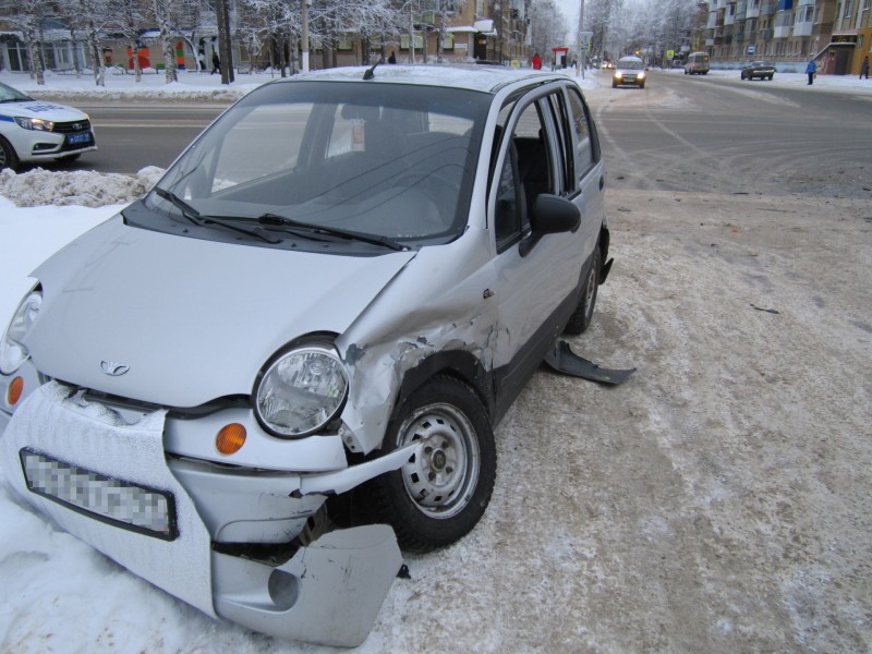 В Ухте 74-летний пенсионер на Daewoo Matiz не пропустил Opel Astra