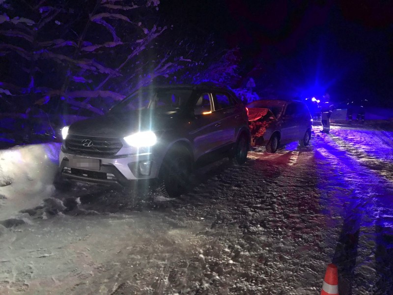 Под Вуктылом водитель "Лады Калина" догнал движущийся впереди Hyundai