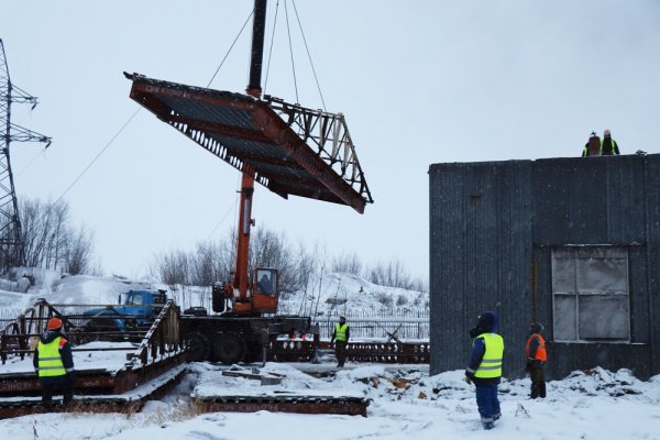 На площадку строительства газовой котельной 