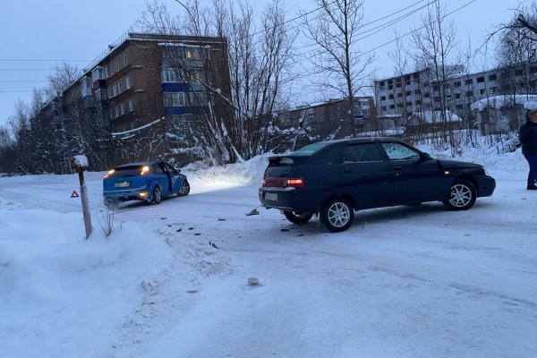 В Печоре ВАЗ и Ford не поделили перекресток