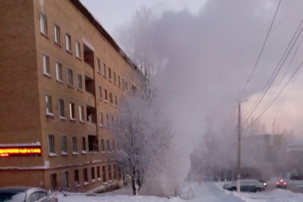 В Ухте устранят утечку на теплосети в районе ул.Советская,8