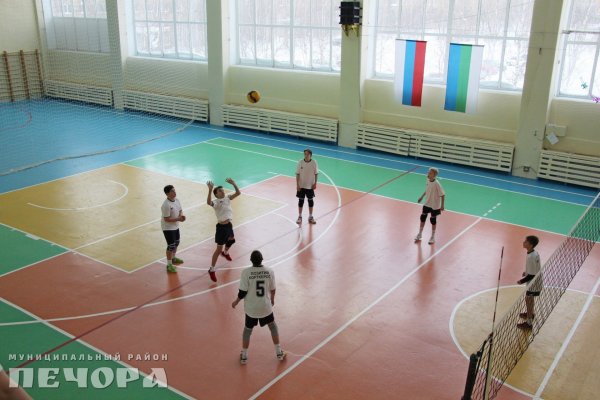 В Печоре дан старт республиканскому первенству по волейболу среди юношей и девушек 