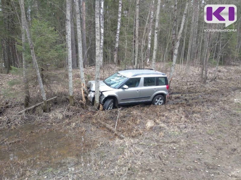 В Сыктывдинском районе 74-летний водитель Skoda Yeti после столкновения с фургоном оказался в кювете