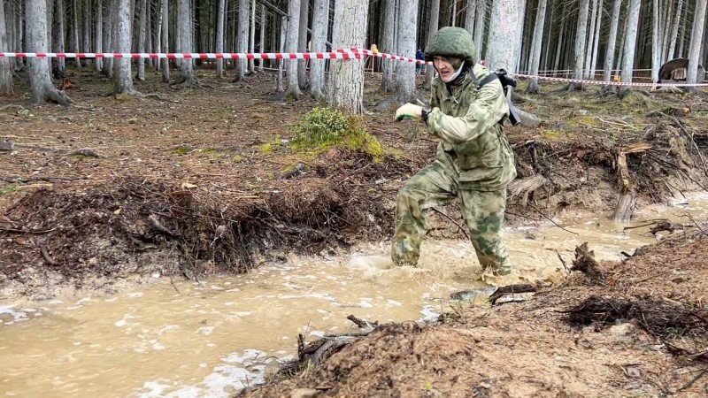 Росгвардейцы Коми соревновались в военизированной эстафете "Zа наших"