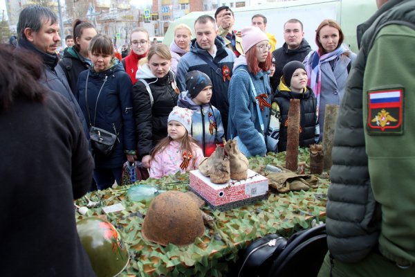 Поисковики политеха показали сыктывкарцам находки 1943 года, поднятые на Смоленщине неделю назад 