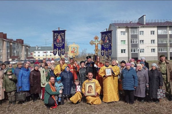 На Яреге совершили молебен о благополучном строительстве нового храма
