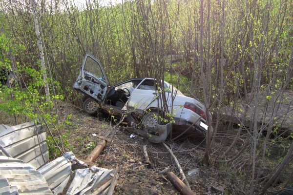 В Ухте нетрезвый водитель опрокинулся на ВАЗе вместе с пассажиром