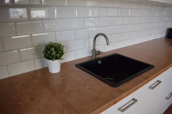 Мебельная фабрика в Ленинградской области перезапустила производство под новым брендом 