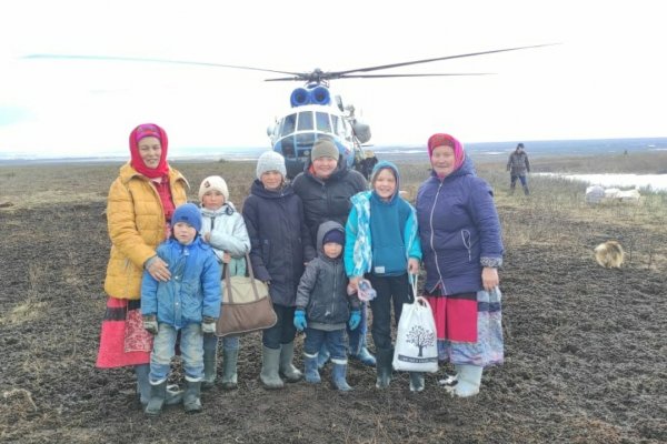 В Коми детей оленеводов начали доставлять в тундру к родителям на летние каникулы