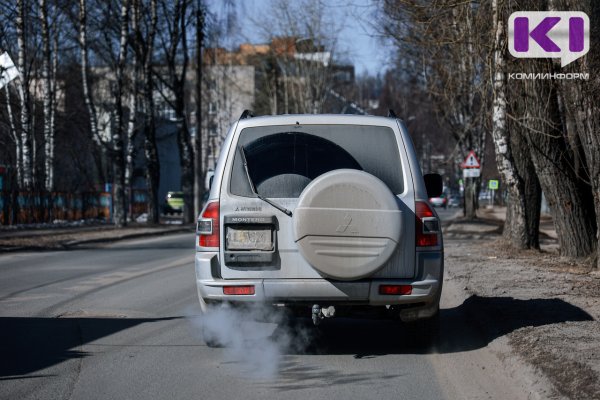 Сыктывкарец дошел до суда Санкт-Петербурга из-за неочищенного от снега номера машины 