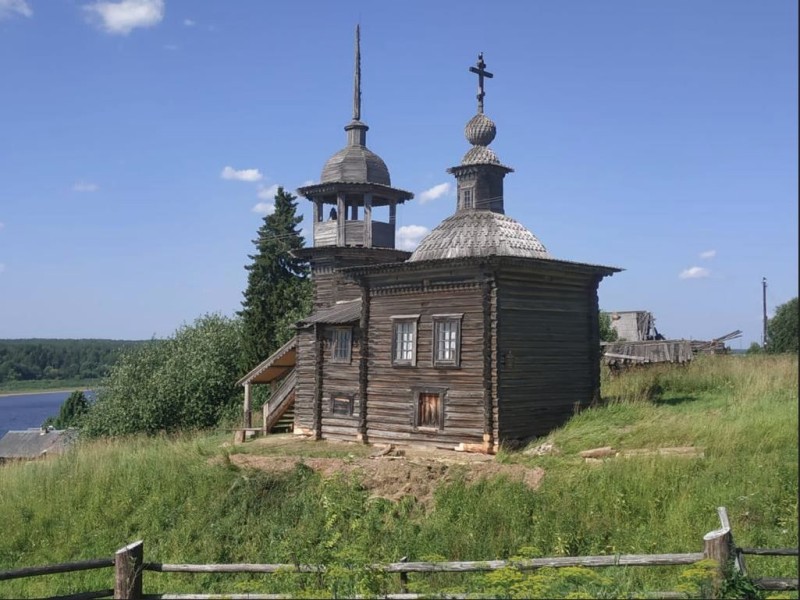 В Княжпогостском районе силами активистов отремонтирована часовня Введения во Храм Пресвятой богородицы

