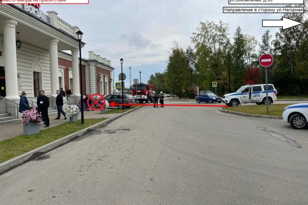 В Сосногорске водитель Chevrolet Lacetti неудачно припарковался в здание вокзала