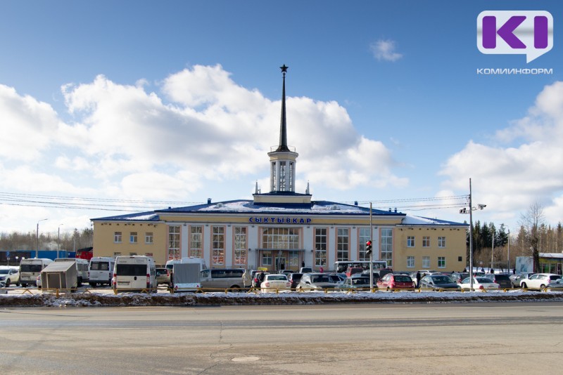 В Сыктывкаре на привокзальной площади появятся новые пешеходные ограждения