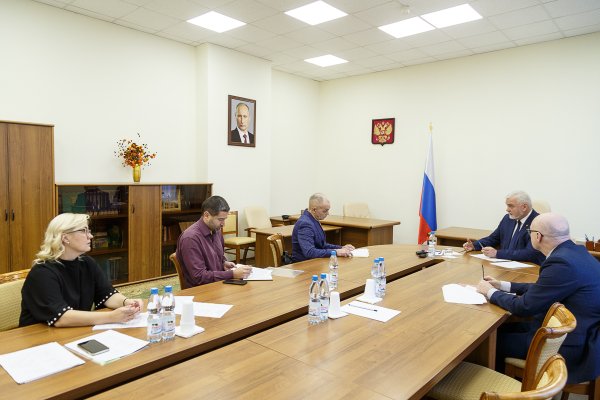 Владимир Уйба провёл приём граждан по личным вопросам

