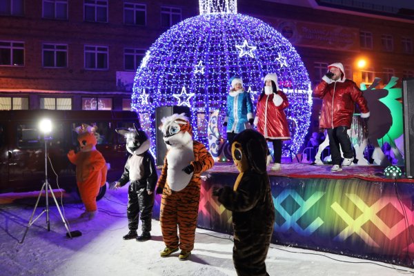 В Инте открыли новогодний городок, обустроенный при поддержке 