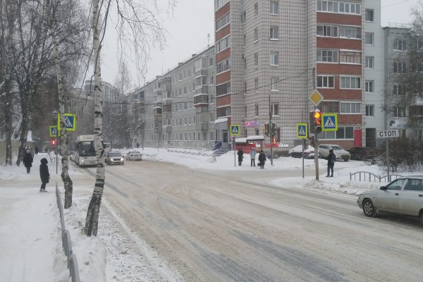 В Сыктывкаре на одном из проблемных перекрестков светофор будет работать в режиме день/ночь