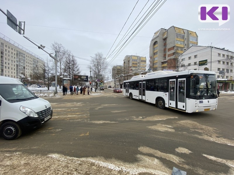 В Сыктывкаре отключен светофор на одном из самых оживленных перекрестков города