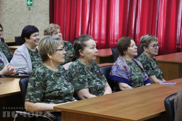 В Печоре волонтерам по плетению маскировочных сетей вручили благодарственные письма