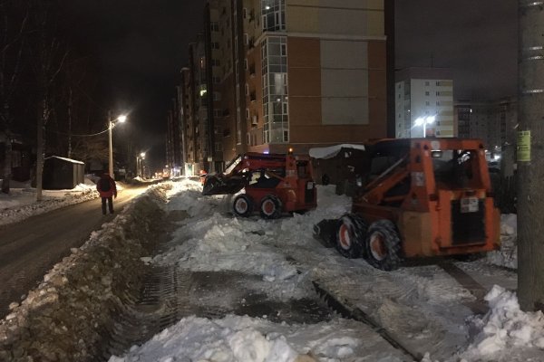 Сыктывкарцы жалуются на шум от техники во время уборки улиц