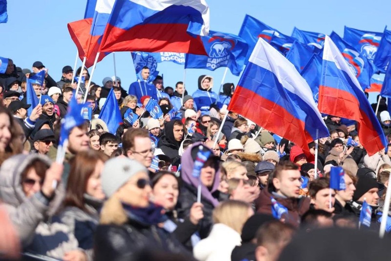 "Вместе! За Россию!": "Единая Россия" провела по всей стране митинги-концерты