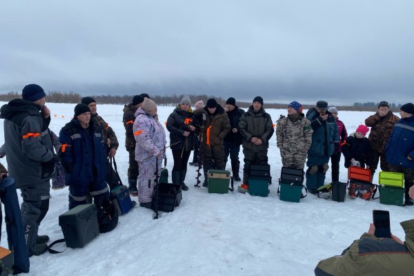 Бур, лунка и крючок: в Жешарте прошли соревнования по подлёдной ловле на призы фанерного комбината