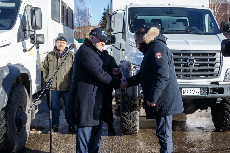 Автопарк Ижемского района пополнился "монстрами бездорожья"

