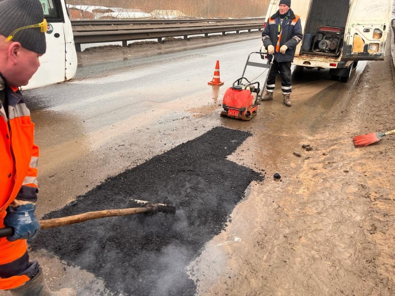 В Сыктывкаре стартовал сезон ямочного ремонта