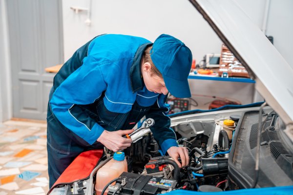 В Сыктывкарском политехе соревнуются в чемпионате по профмастерству 