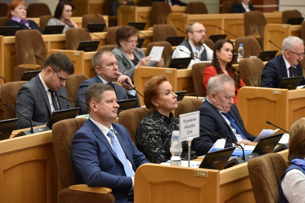 В Сыктывкаре участники постоянного комитета ПАСЗР по соцполитике предложили увеличить финансирование на обспечение жильем детей-сирот


