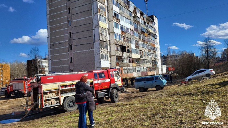 В Эжве загорелся многоквартирный дом