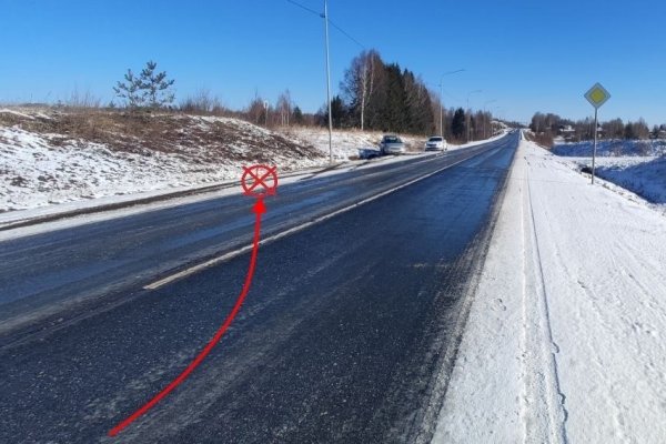 На трассе Чебоксары - Сыктывкар водители не справились с управлением и оказались в кювете 