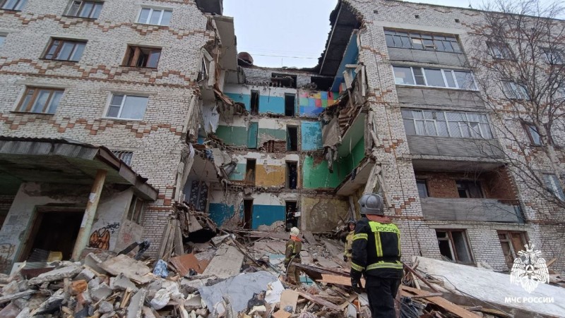 В Печоре по факту обрушения нежилой части здания общежития возбуждено уголовное дело