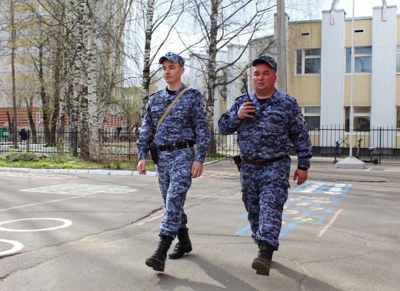 Росгвардейцы обеспечат безопасность последних звонков в школах Коми