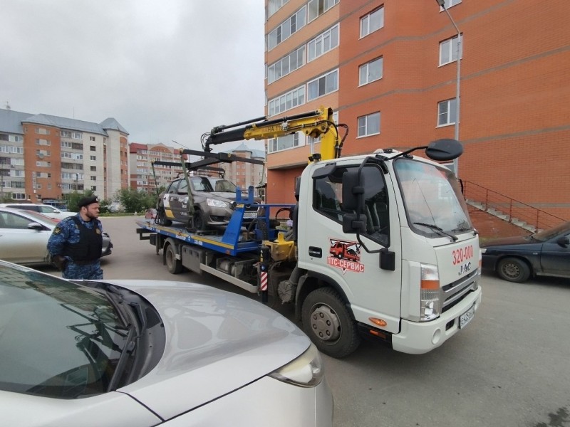 В Сыктывкаре арестованы должник по алиментам и его имущество