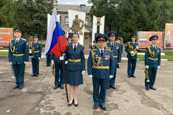 В Коми военнослужащие Росгвардии приняли участие в праздновании Дня Государственного флага России и Дня Республики Коми
