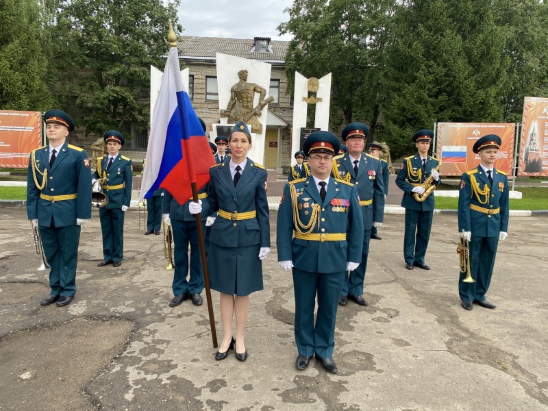 В Коми военнослужащие Росгвардии приняли участие в праздновании Дня Государственного флага России и Дня Республики Коми
