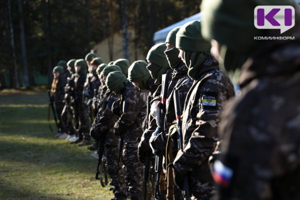 На сборах в Коми юноши и девушки получают навыки разминирования и управления беспилотниками