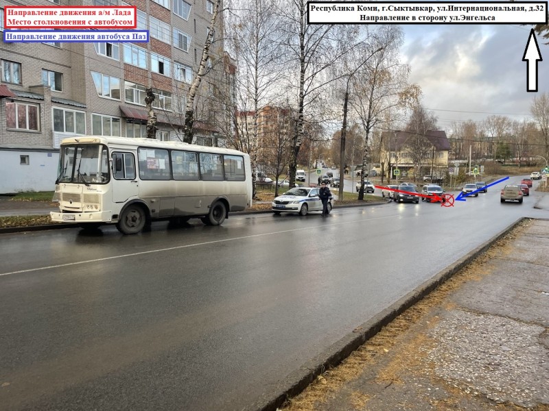 В Сыктывкаре водитель "Ларгуса" не пропустил автобус с пассажирами