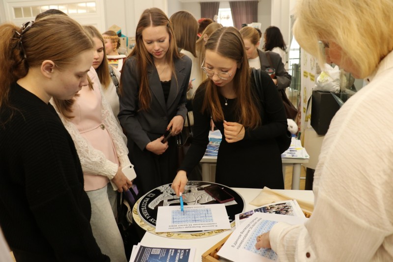 На финансовом форуме в Коми объяснили, как победить мошенников, есть ли жизнь на пенсии и почему успех зависит от финансовой грамотности