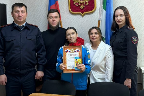 Благодаря микуньской школьнице пожарные узнали о возгорании в многоквартирном доме