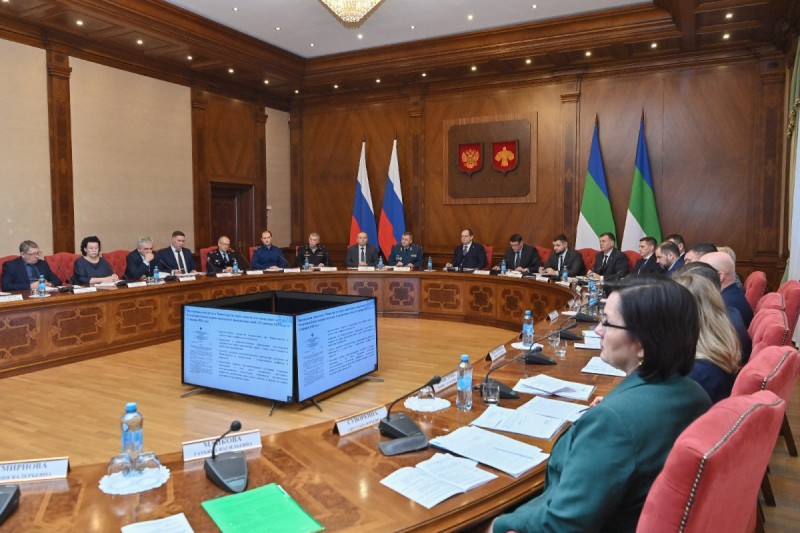 Ростислав Гольдштейн поручил усилить меры пожарной безопасности в период новогодних каникул