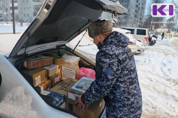 Управление Росгвардии по Республике Коми присоединилось к новогоднему гуманитарному сбору для школ Херсонской области