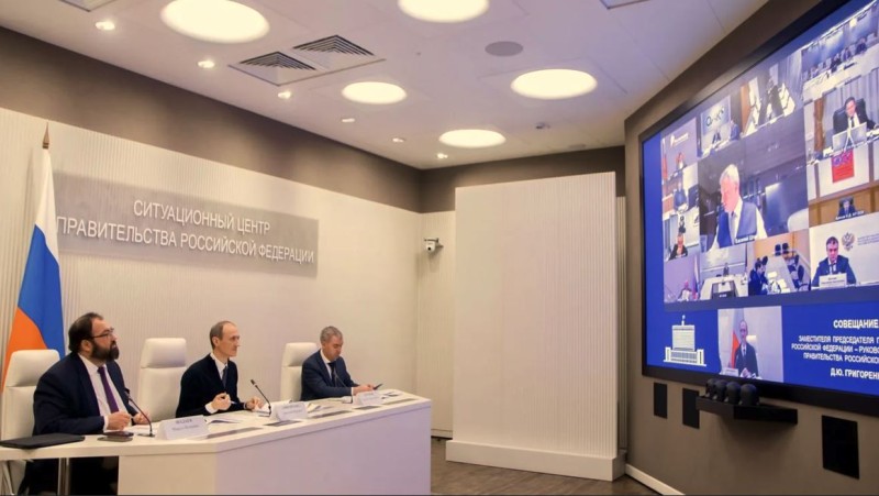 Власти задумались над введением правил использования ИИ в России

