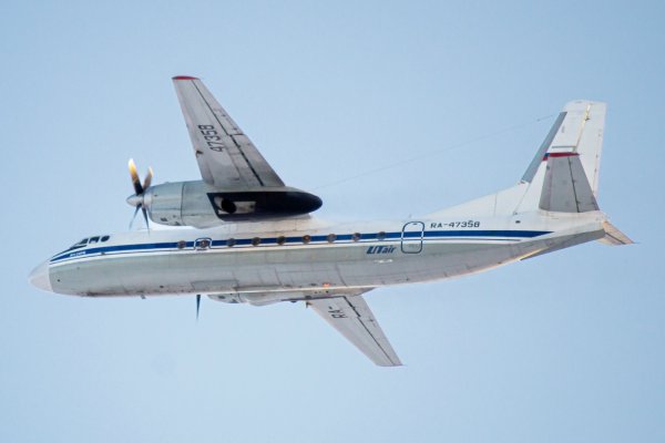 Сыктывкар покинул самолёт Ан-24 