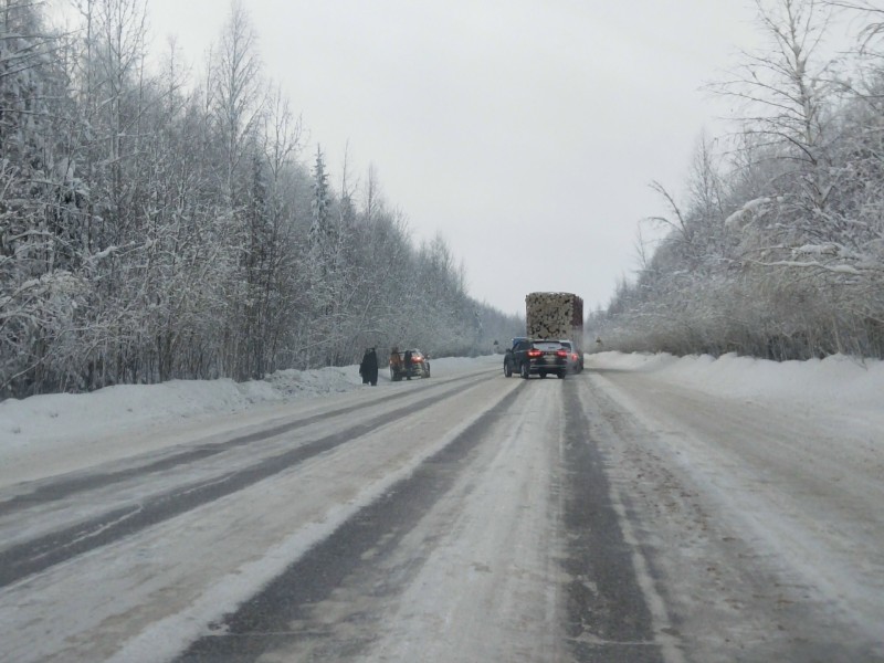 После ДТП в Корткероском районе прокуратура проверит организацию, обслуживающую дорогу "Усть-Кулом – Сыктывкар"