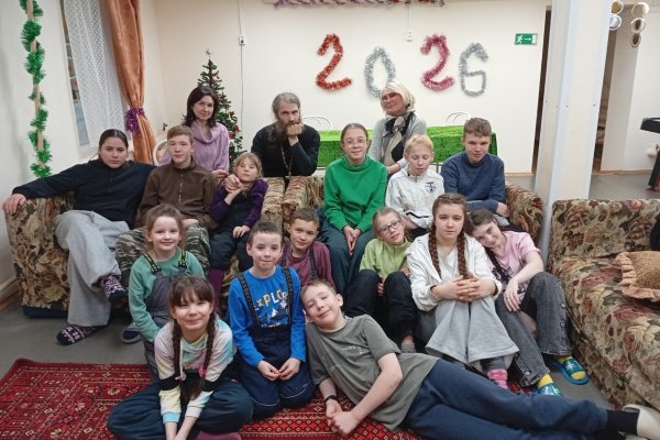 Подарки под елкой, активные игры и лакомства своими руками: как проходят зимние каникулы в детских домах и школах-интернатах Коми