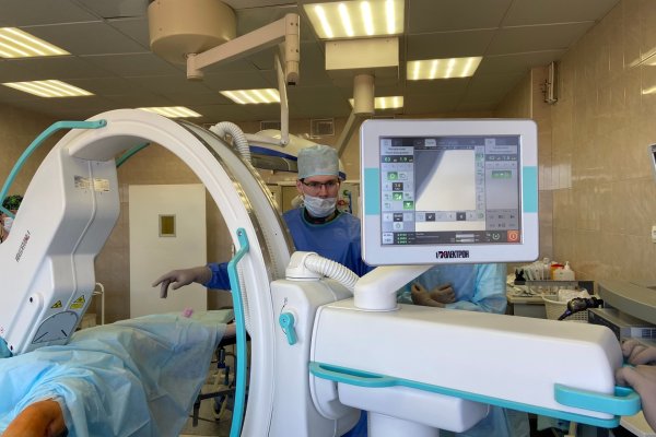Врачи РДКБ впервые провели уникальную малоинвазивную операцию подростку с тяжелым переломом ноги