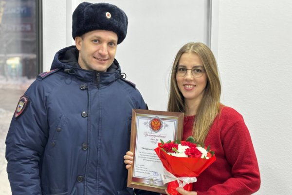 В Сыктывкаре сотрудники салона связи не дали пенсионерке, лишившейся 5 млн рублей, перевести мошенникам еще 300 тысяч