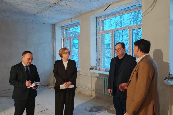 Ростислав Гольдштейн проинспектировал ход ремонтных работ в ухтинской школе №21