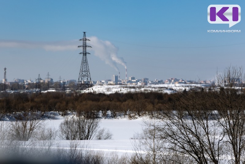 Работы по восстановлению электроснабжения в четырех населенных пунктах Коми продолжаются 